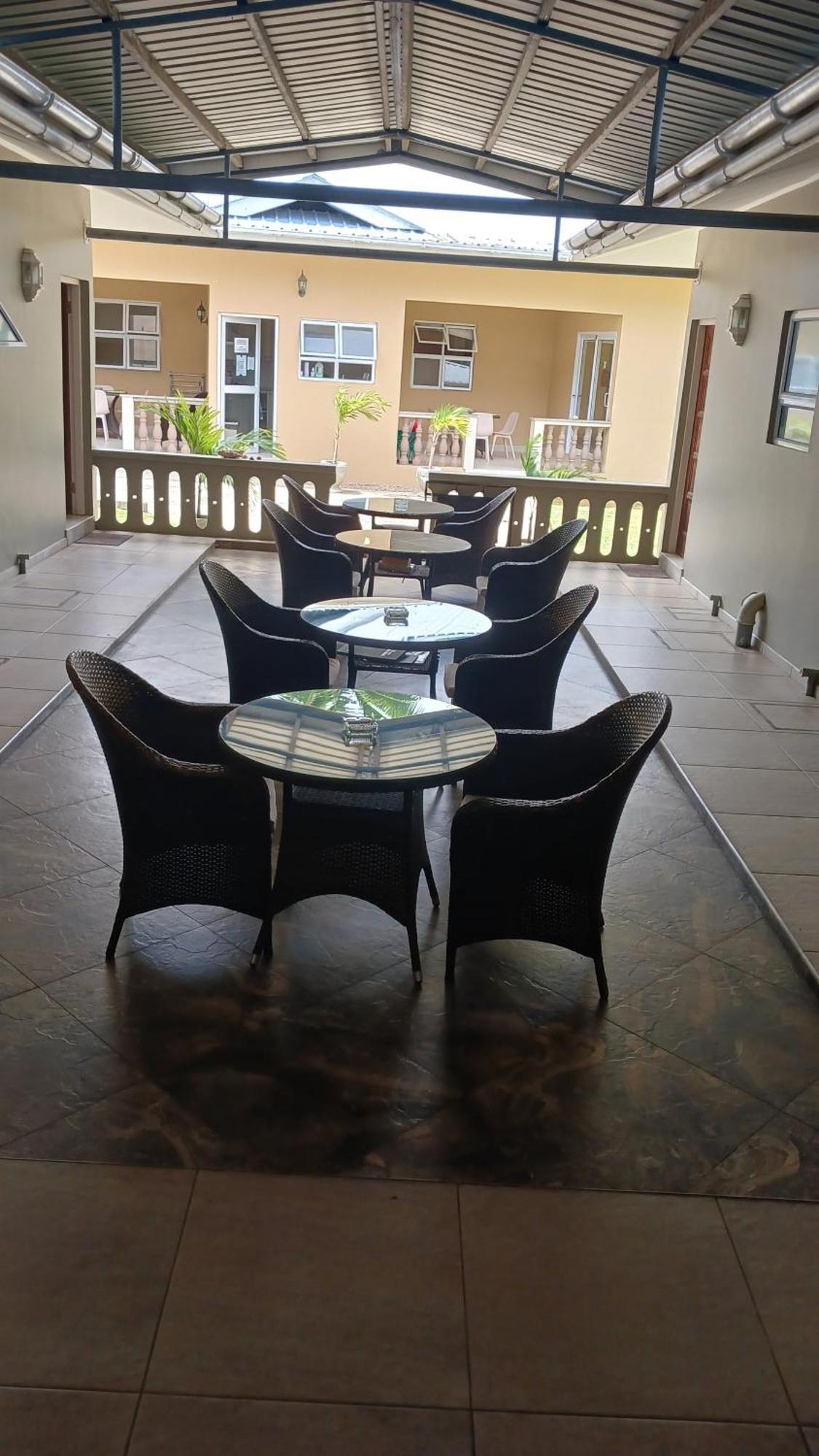 Beau Bassin Inn Baie Lazare  ภายนอก รูปภาพ