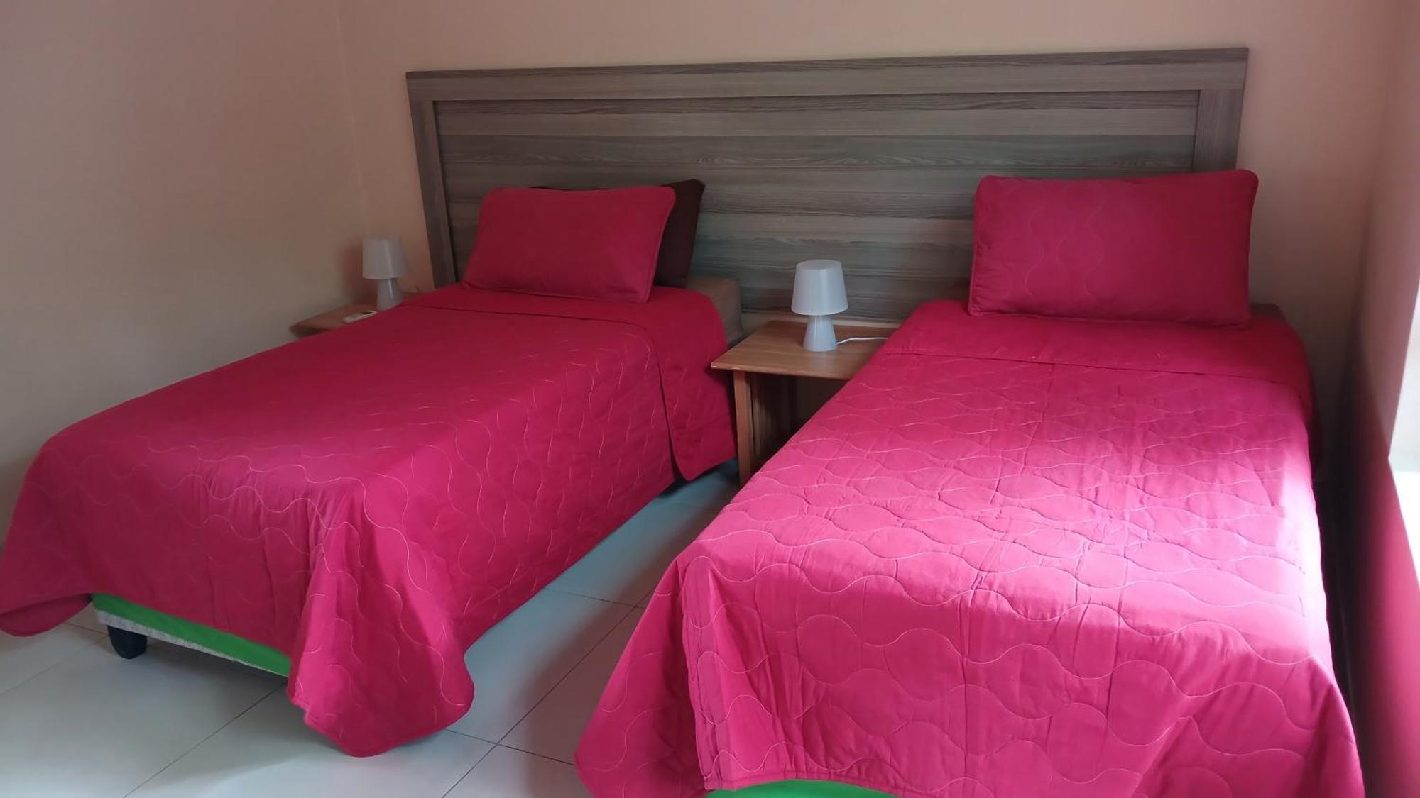 Beau Bassin Inn Baie Lazare  ภายนอก รูปภาพ