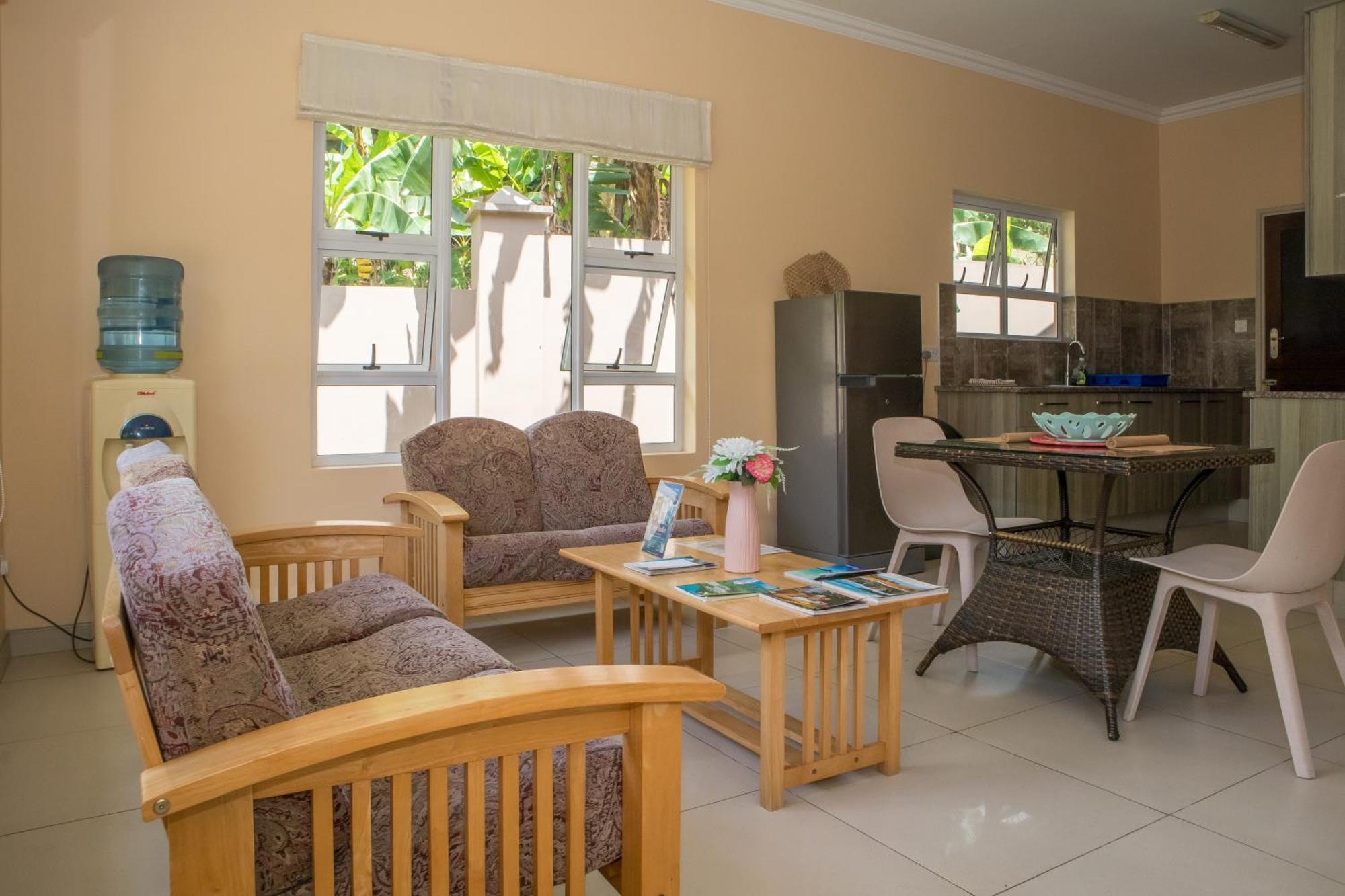 Beau Bassin Inn Baie Lazare  ภายนอก รูปภาพ